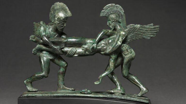 Sono e Morte: a escultura de 2.400 anos que retrata cena da Guerra de Troia
