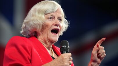 Morte de ex-ministra britânica é investigada como terrorismo