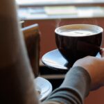 Podemos tomar quantas xícaras de café por dia? Estudo responde