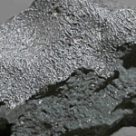 Meteorito que atingiu casa revela pistas sobre a química antes da vida na Terra