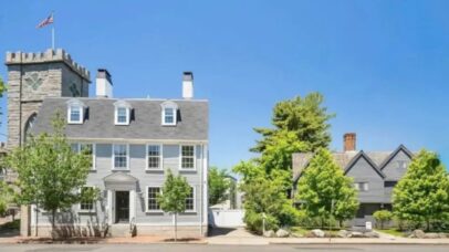 Casa histórica em Salem vai à venda