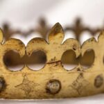 Exposição revela coroas e tesouros reais da Polônia e da Lituânia perdidos há quase um século