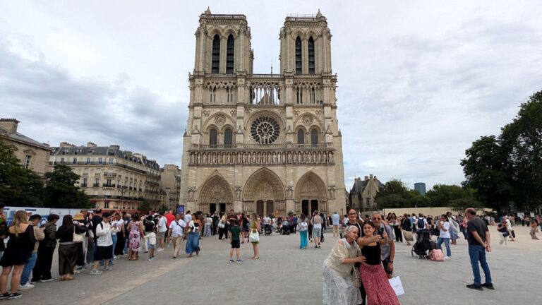 Notre-Dame inicia nova fase para restaurar rosácea medieval e fachada norte