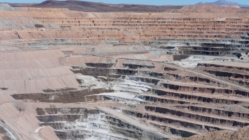 Imagem exemplar de uma mineração de lítio