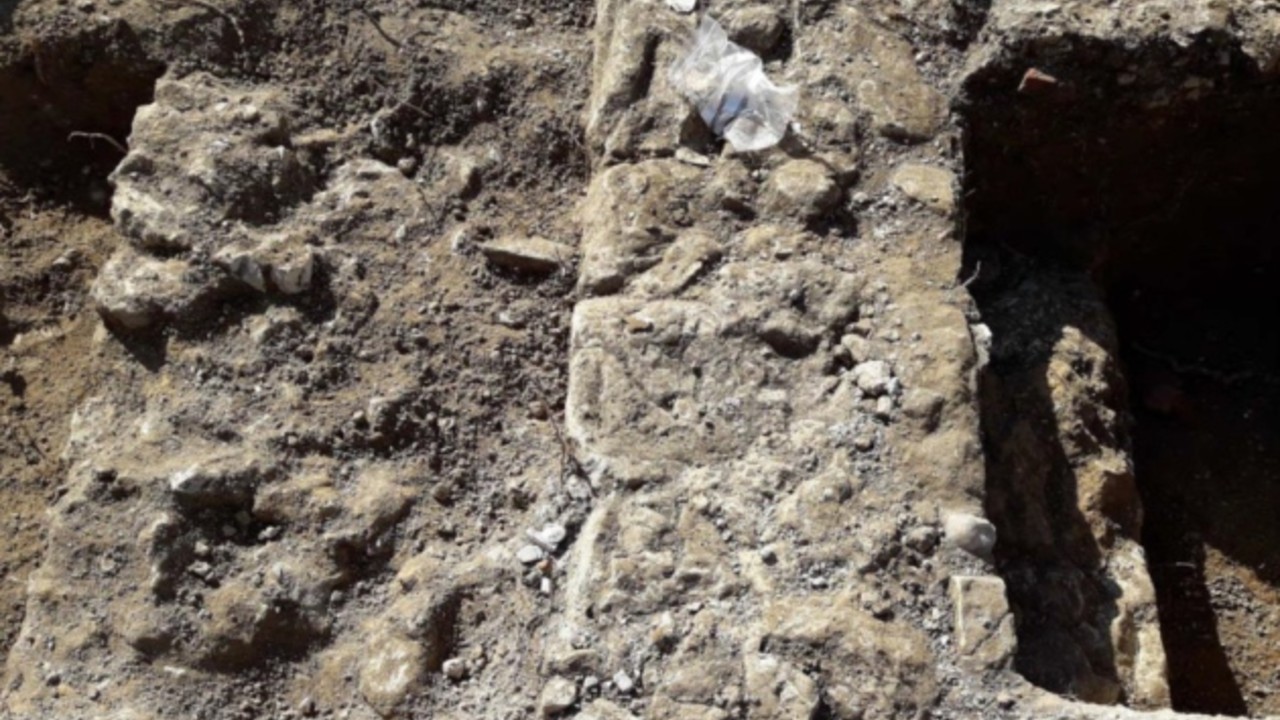 Arqueólogos descobrem relíquias em Abadia medieval da Inglaterra
