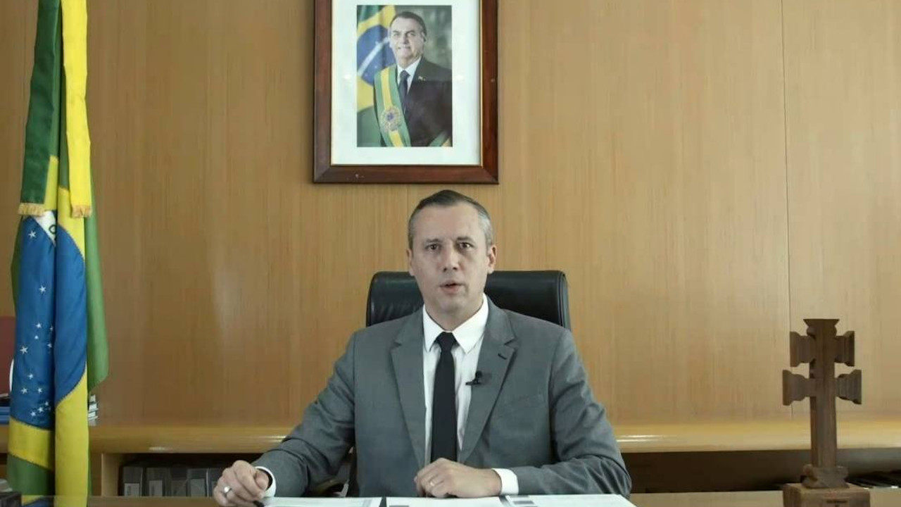 Segundo assessores, Roberto Alvim sabia das referências nazistas em vídeo