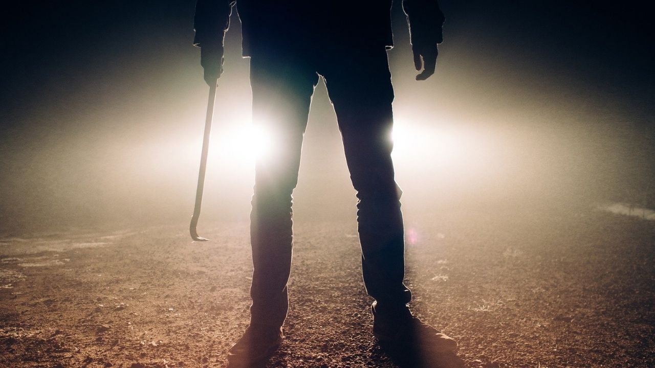 Escritor brasileiro lança obra que mescla investigação policial e saúde mental