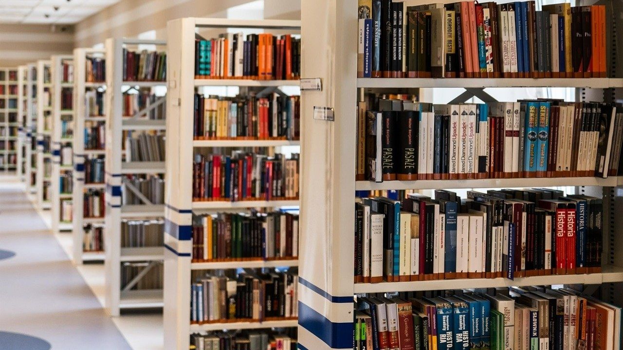 15 livros com temáticas históricas e biográficas na Cyber Monday
