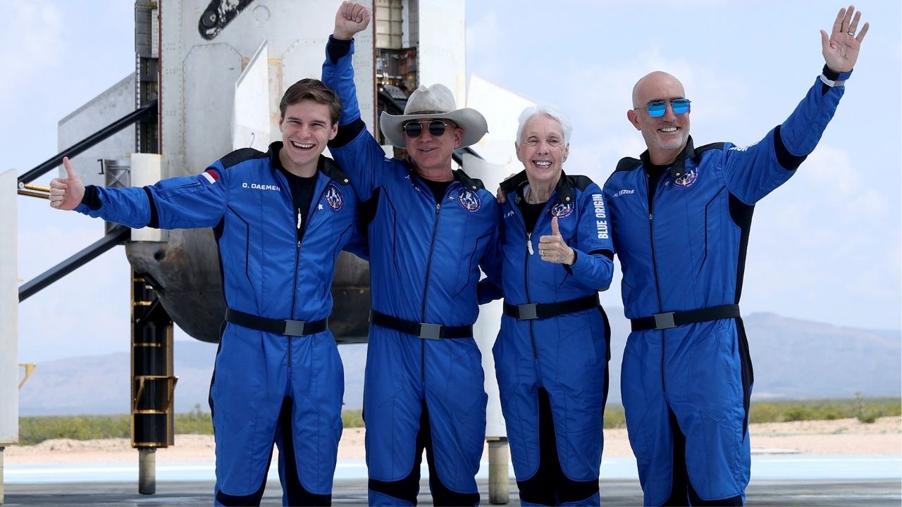 Jovem que viajou ao espaço com Jeff Bezos fez revelação ao bilionário: ‘Nunca comprei algo da Amazon’