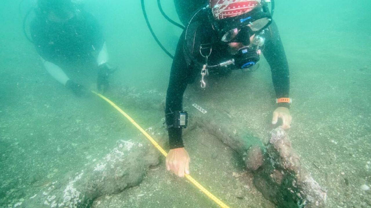 Arqueólogos marinhos encontram âncoras que teriam pertencido a invasão espanhola no México