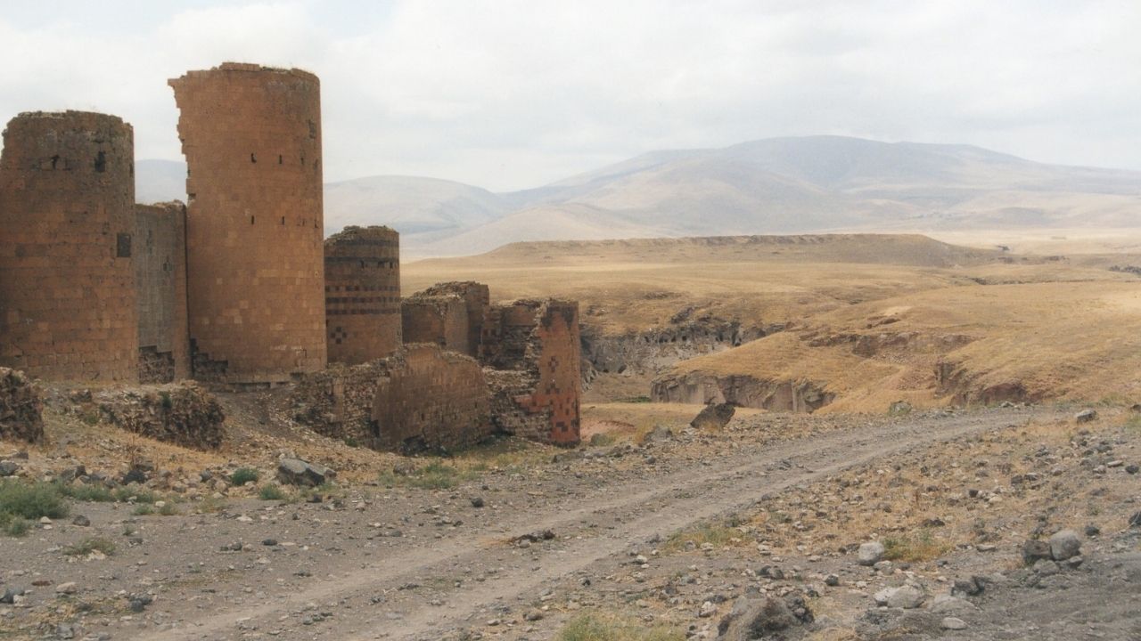 A curiosa história da cidade ‘fantasma’ medieval da Armênia