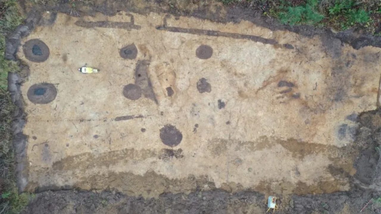 Arqueólogos encontram salão da época do Rei “Bluetooth” na Dinamarca