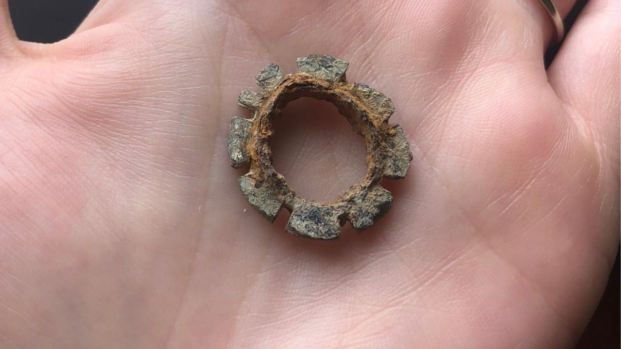 No Twitter, Arqueologia de Boston lança desafio para descobrir o que é artefato misterioso