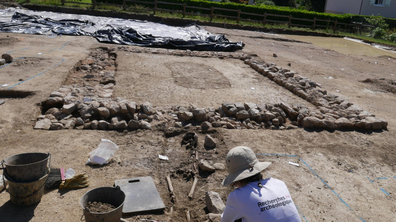 Arqueólogos encontram uma grande necrópole antiga na França
