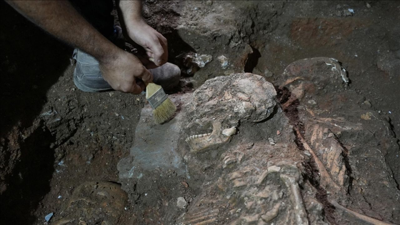 Restos de neandertais que viveram mais de 50 mil anos atrás são descobertos na Espanha