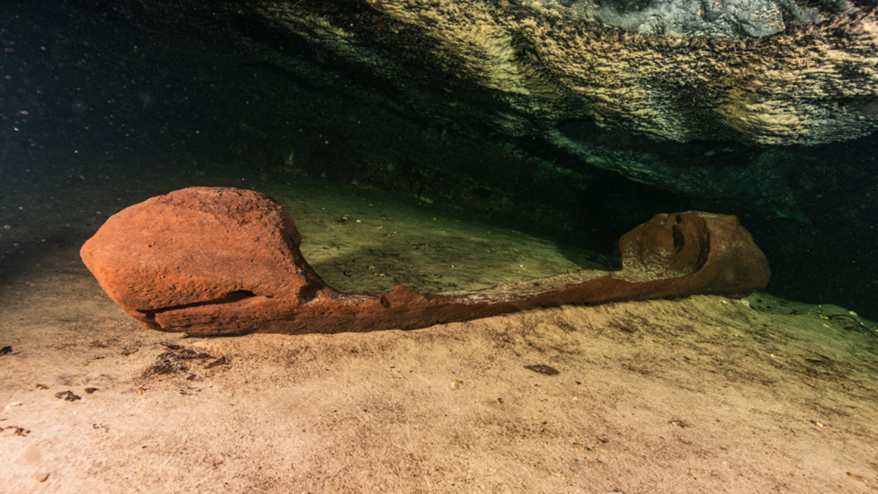 Canoa maia ritualística é encontrada em ‘portal do submundo’ no México