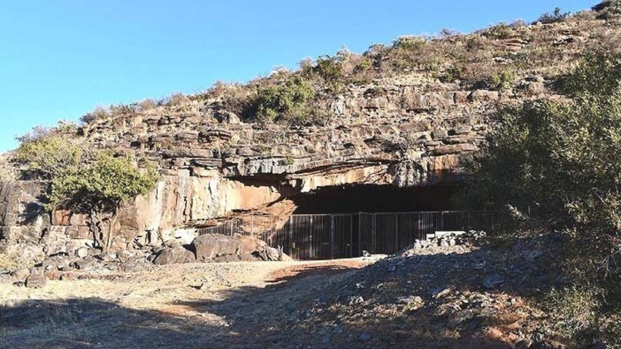 Arqueólogos encontram caverna mais antiga a servir de lar para hominídeos, na África do Sul