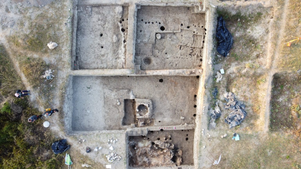 Arqueólogos encontram fornos e edifício da Idade do Cobre na Bulgária