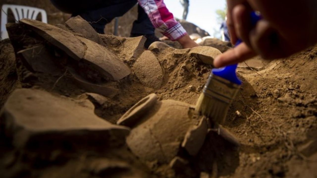 Cozinha e ‘sala de mulheres’ de 2.400 anos são desenterradas em cidade histórica na Turquia