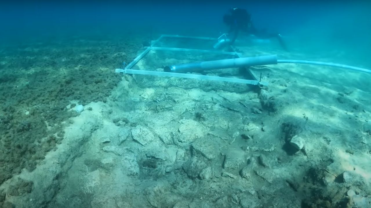 Estrada submersa construída no Neolítico é descoberta em ilha da Croácia