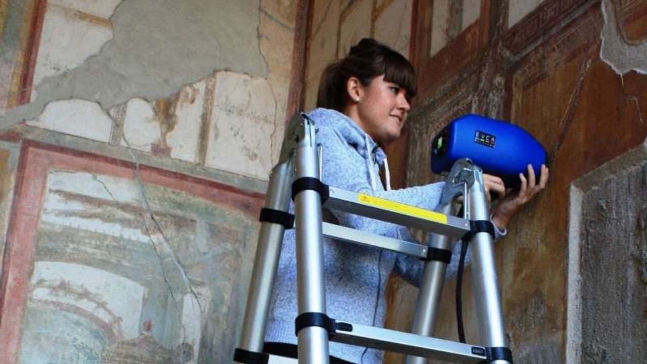 Pinturas de Pompeia podem ser danificadas quando removidas do solo, diz estudo