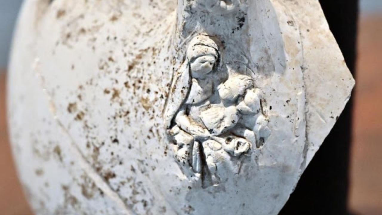 Figura de deusa egípcia Isis, feita em Roma, é descoberta na Alemanha