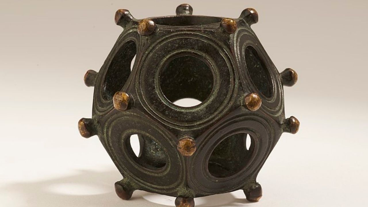 Dodecaedro romano: Conheça um dos maiores mistérios da arqueologia