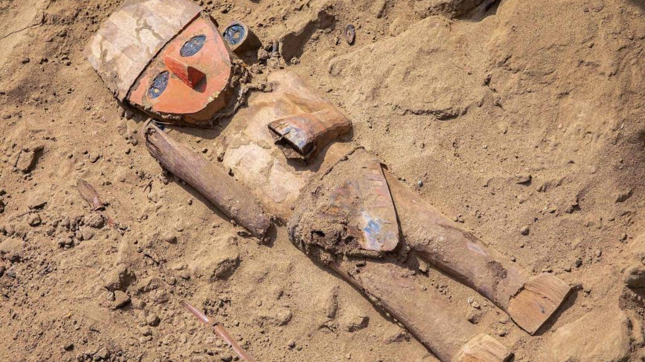 Escultura de cerca de 840 e 1.470 anos é descoberta no Peru