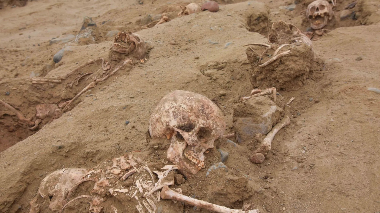 76 covas com crianças sacrificadas são descobertas no Peru