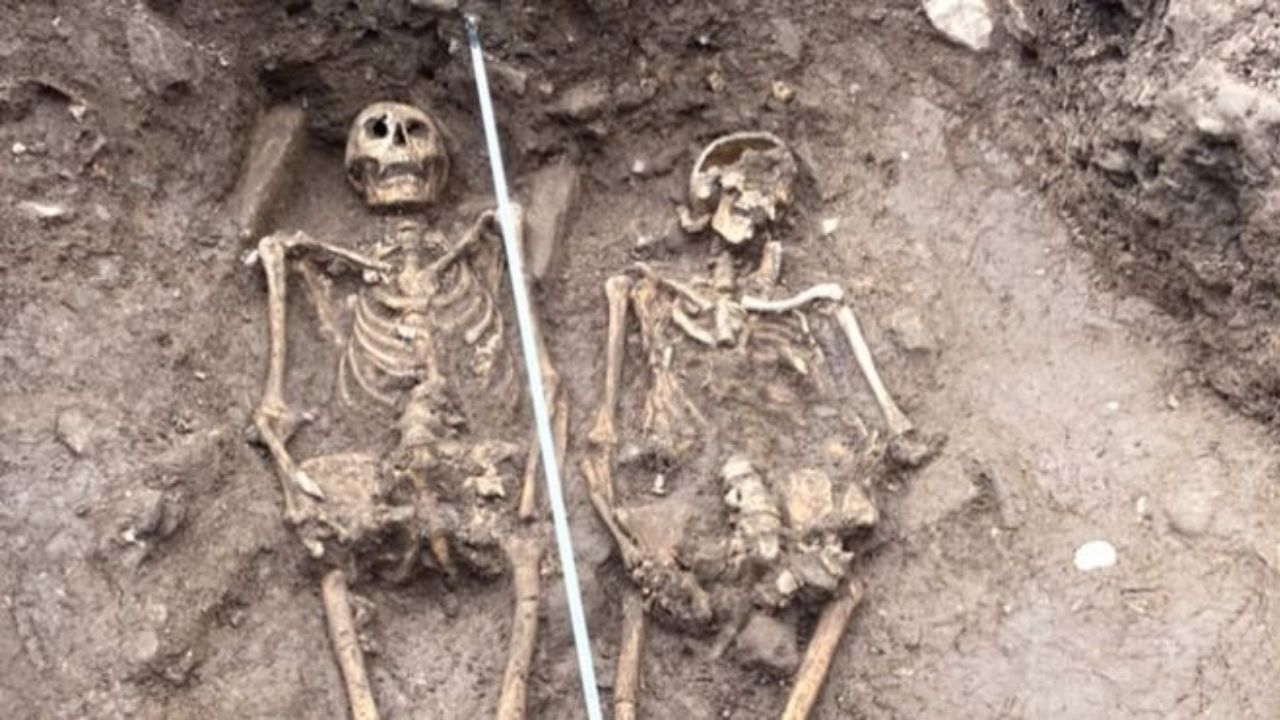 Reformas em abadia na Escócia revelam esqueletos de 200 anos