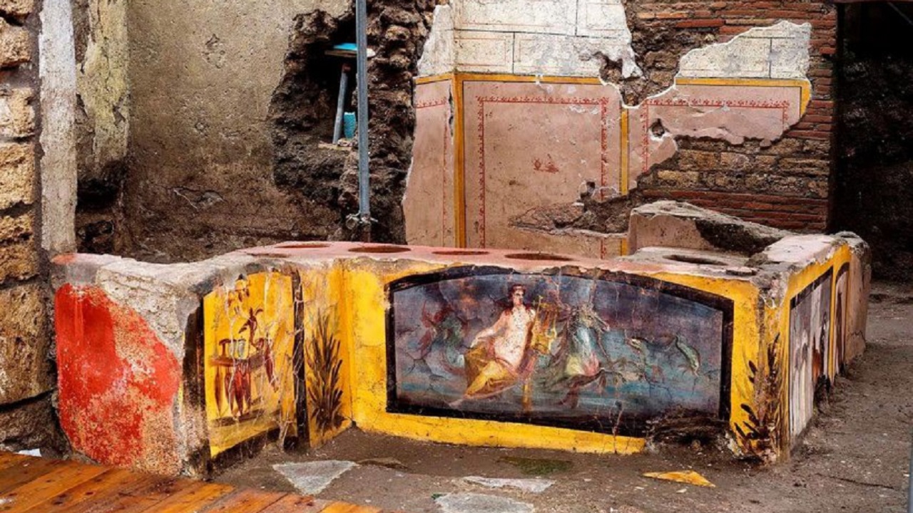 Restaurante de fast-food de rua é encontrado intacto na antiga cidade de Pompeia