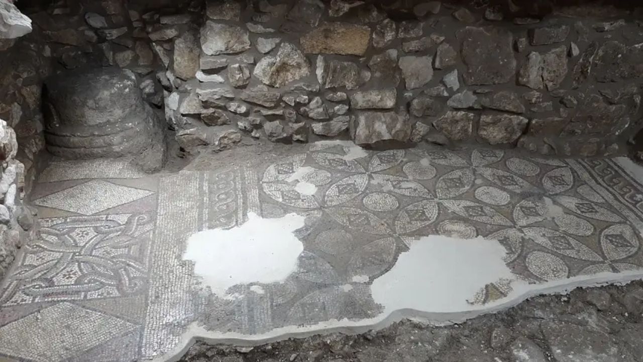Em escavação realizada por conta própria, habitantes de vila israelense encontram igreja bizantina