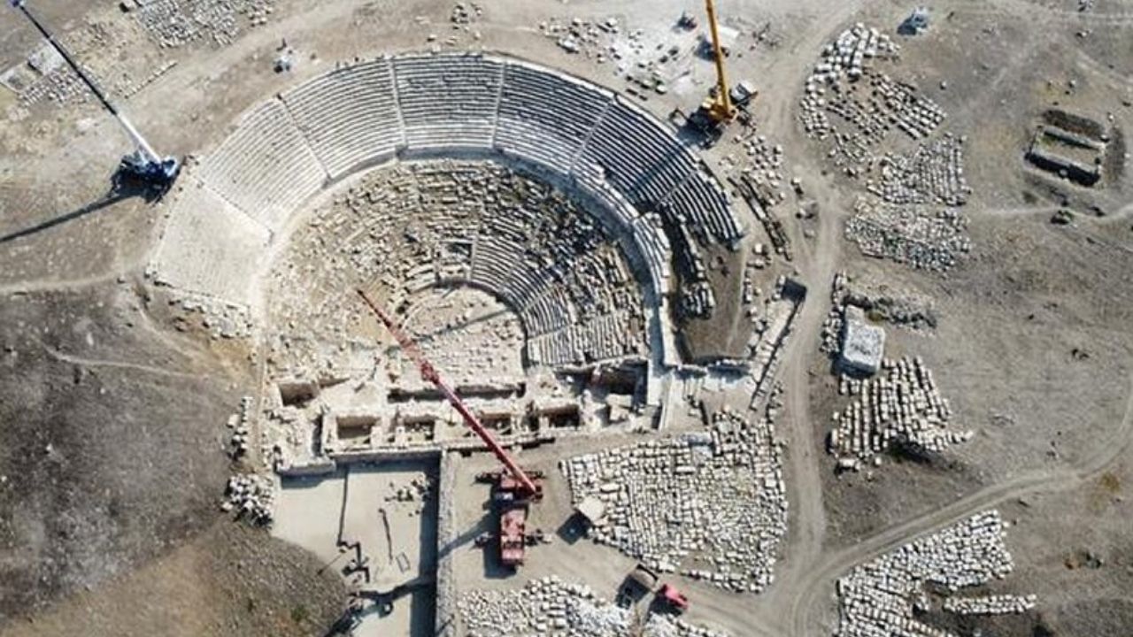 Templo e grande casa são descobertos na cidade histórica de Laodicéia