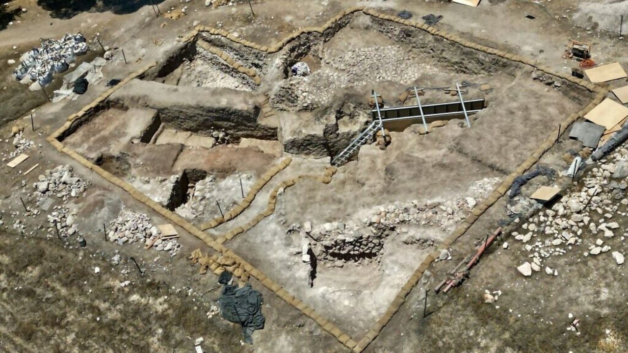 Enorme monumento de 3,8 mil anos é revelado em Israel