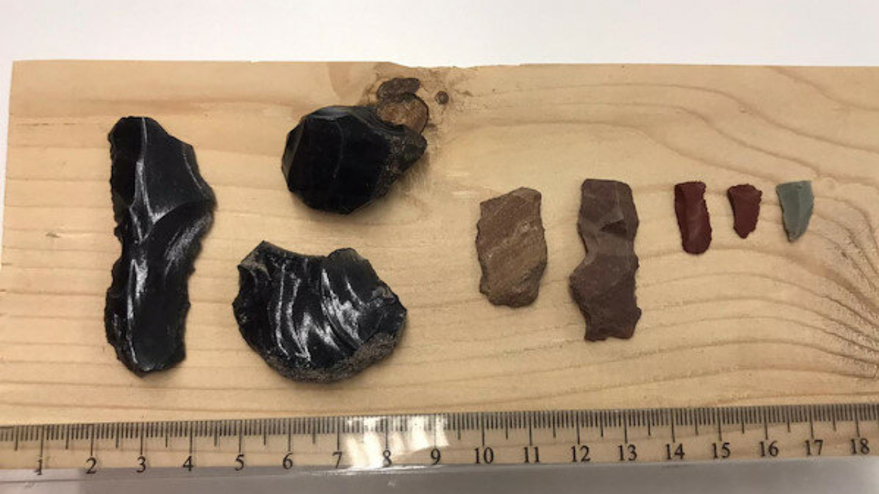Acadêmicos encontram ferramentas de 13 mil anos em caverna na Turquia