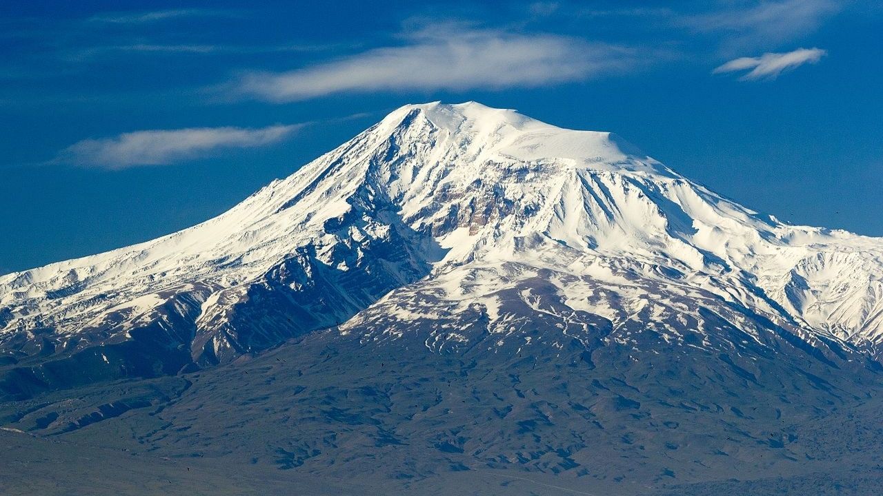 Pesquisadores descobrem fósseis no Monte Ararat com relação à Arca de Noé