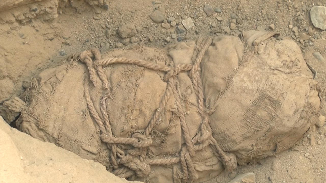 Seis múmias de crianças são encontradas no Peru