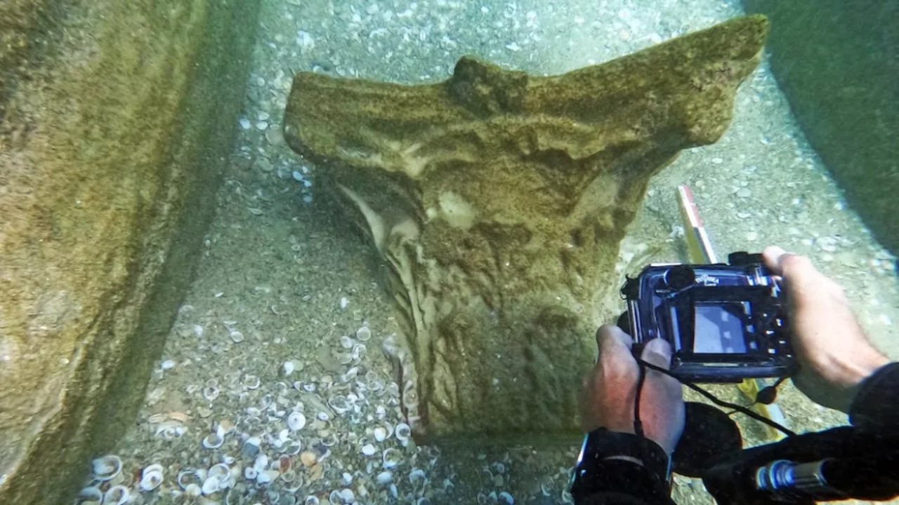 Mergulhador encontra naufrágio romano na costa de Israel sem querer