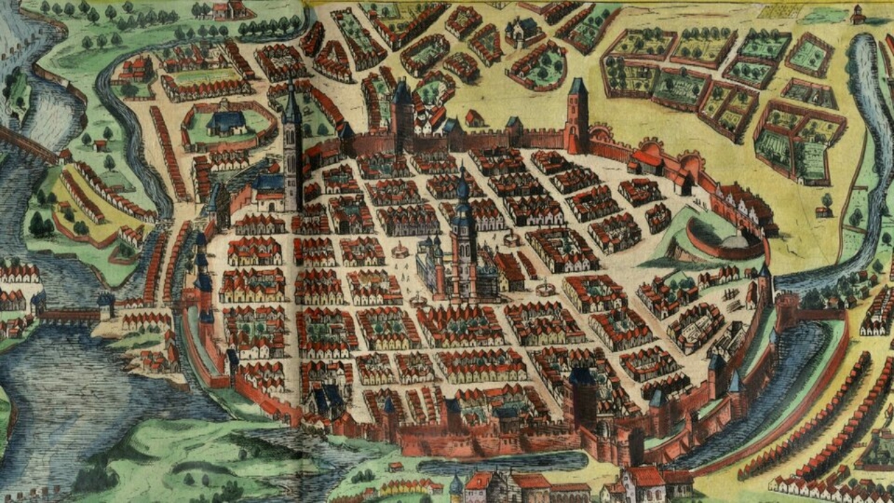 Enormes paredes de fortaleza medieval são encontradas na Polônia