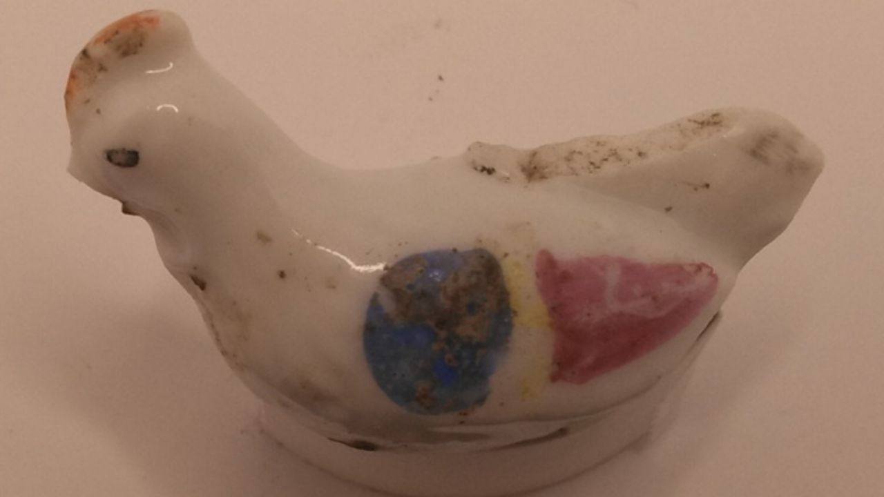 Arqueólogos descobrem artefatos curiosos do século 19 de possível taverna nos EUA