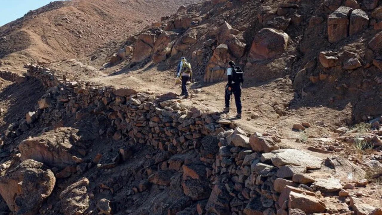 Pedreiras e estradas antigas utilizadas pelos incas são achadas no Peru
