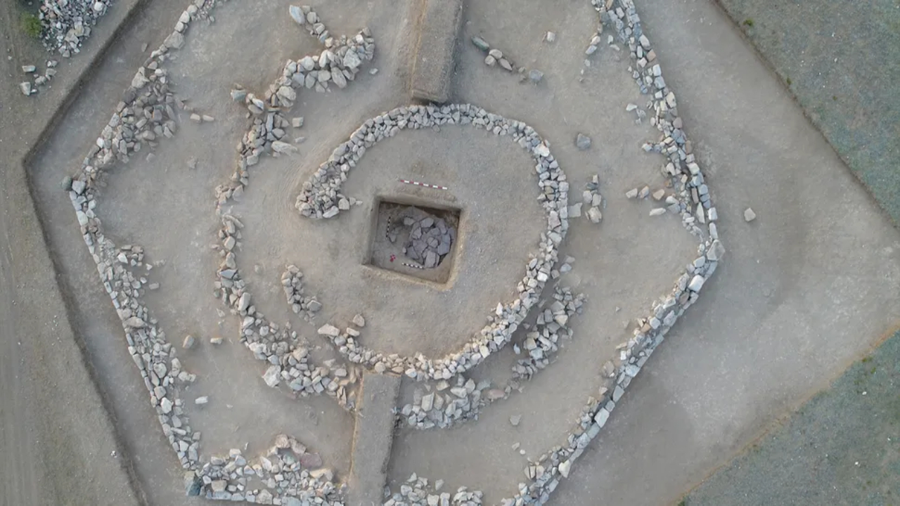 Intrigante pirâmide hexagonal da Idade do Bronze é descoberta no Cazaquistão