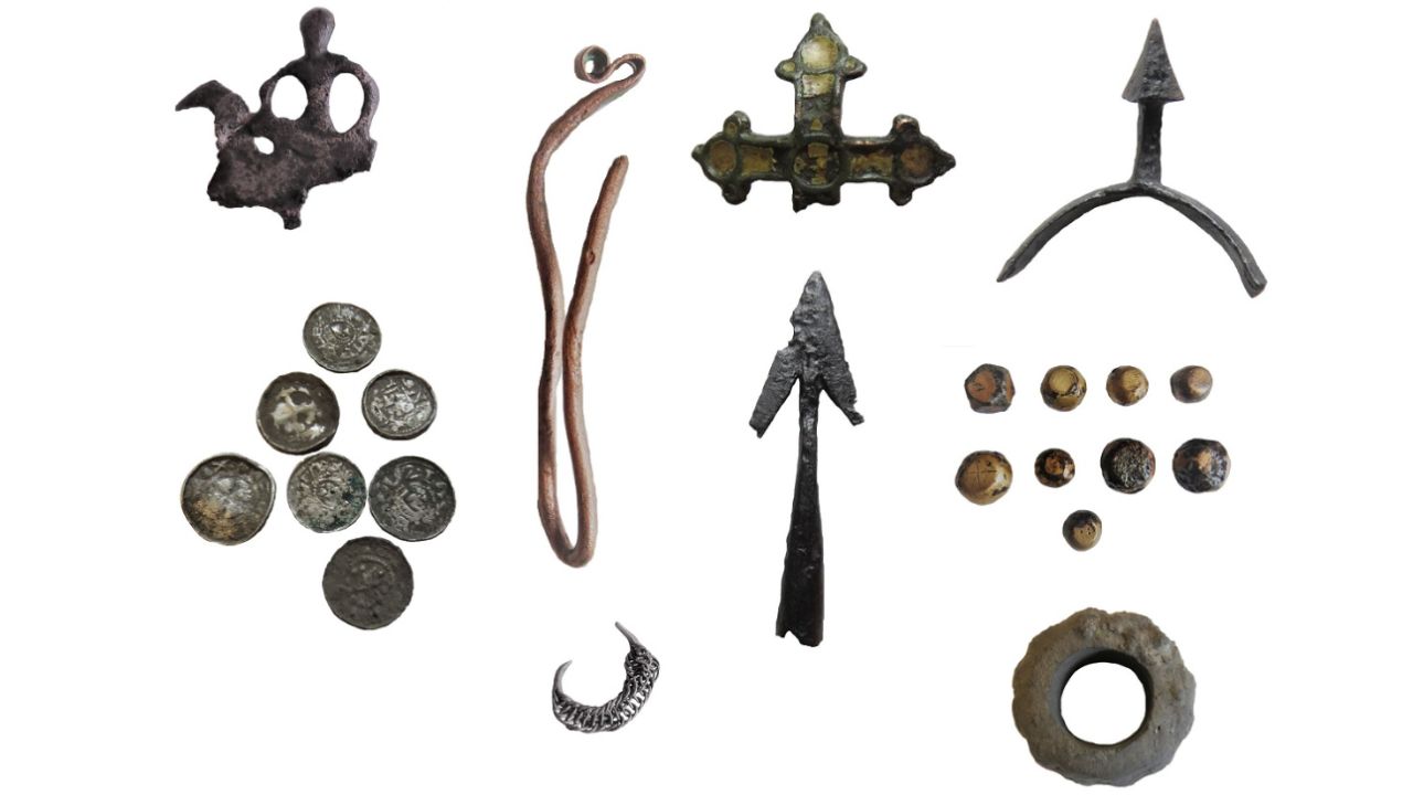 Escavação na Polônia revela curiosa coleção de artefatos medievais