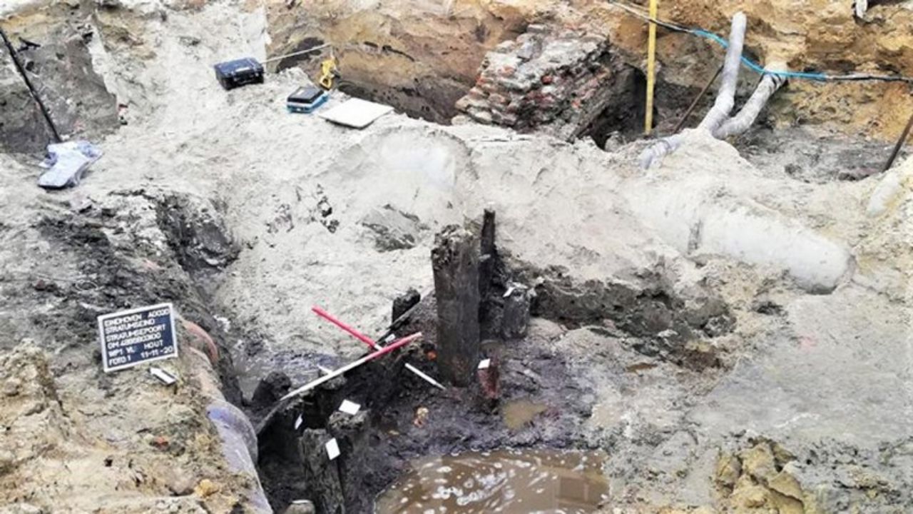 Arqueólogos encontram ruínas de portão medieval na Holanda