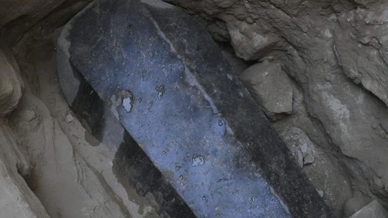 Quando 21 mil pessoas assinaram uma petição para beber a água de um sarcófago de 2 mil anos