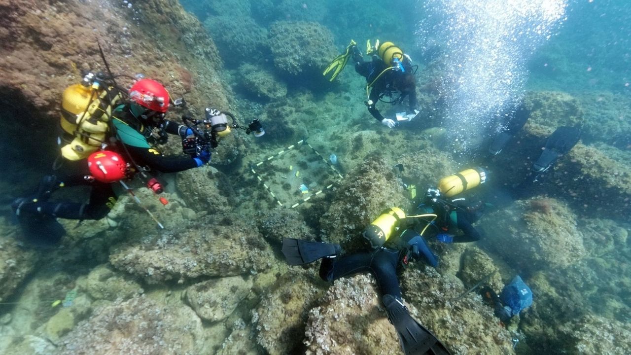 Na Espanha, turistas encontram tesouro romano escondido no fundo do mar