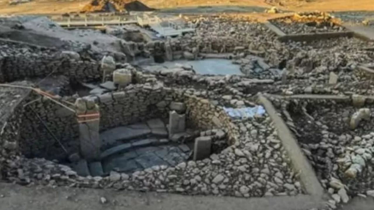 Turquia: Em área cerimonial de 11 mil anos, arqueólogos encontram pilares em formato fálico e escultura de cabeça humana