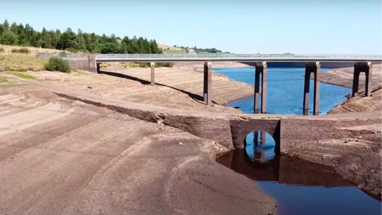 Seca na Europa revela vila viking em reservatório onde ocorreu crime brutal