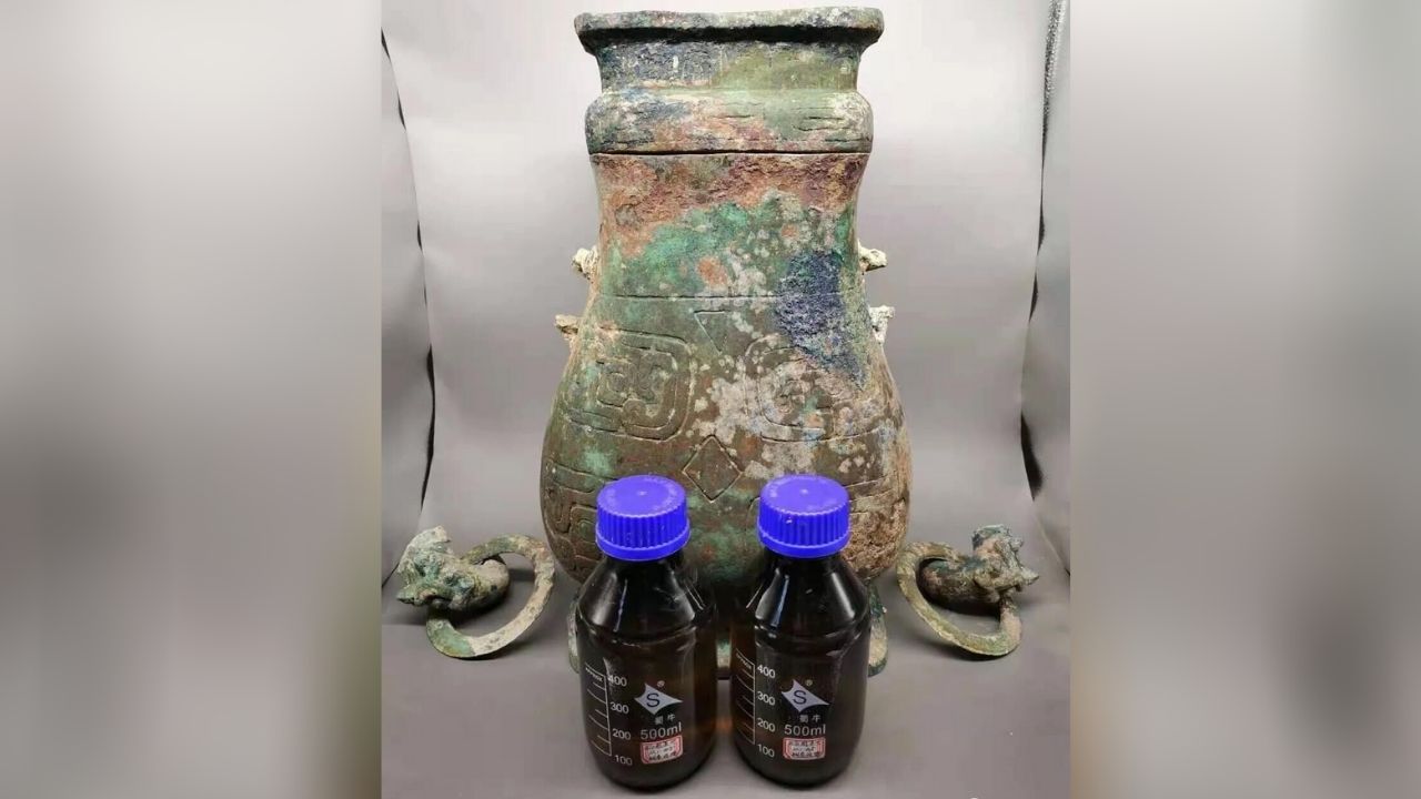 Pesquisadores encontram vinho de frutas de 3 mil anos na China