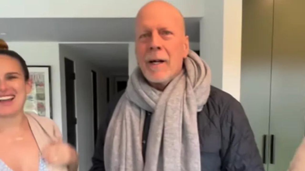 Bruce Willis comemora 68 anos e surge junto à família em vídeo publicado por Demi Moore